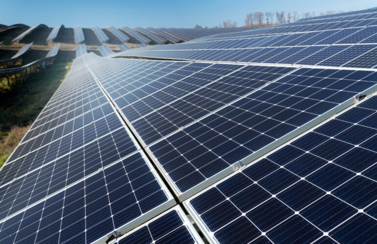 Jinko, Longi, or Canadian Solar: Which Panel Offers the Best Value in Pakistan?